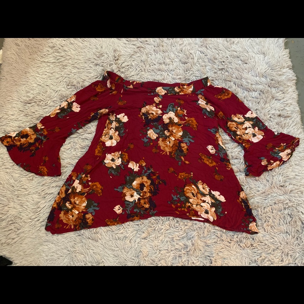 🚨SALE🚨long sleeve top